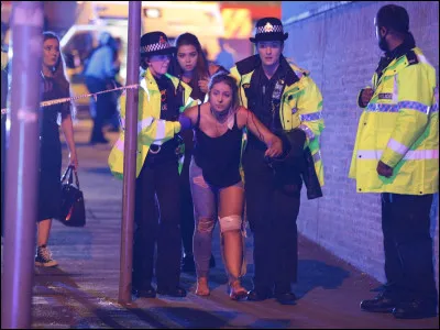 Fait divers : quelle chanteuse se produisait sur scène le soir de l'attentat de la Manchester Arena, qui causa la mort de 23 personnes ?