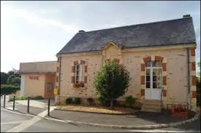 Pour finir, je vous emmène dans les Pays-de-la-Loire, à Tallud-Sainte-Gemme. Commune de l'arrondissement de Fontenay-le-Comte, elle se situe dans le département ...