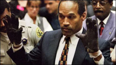 Justice : Quelle personnalité a été jugée en 1995 pour l'assassinat de sa femme et de son amant ?