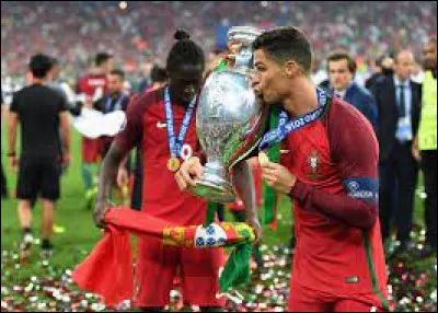 Sport : Contre quelle équipe le Portugal a-t-il remporté la finale de l'Euro de football le 10 juillet 2016 ?