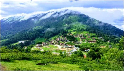 Politique internationale : Quel pays se proclame indépendant en février 2008 ?