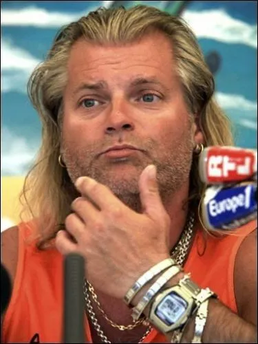 Aux guignols, 'Et pis c'est tout ! ', c'est Philippe...