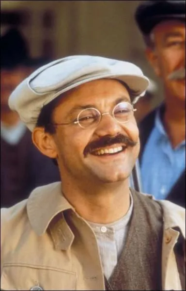 Il a incarn Joseph pagnol dans 'La gloire de mon pre', c'est Philippe...