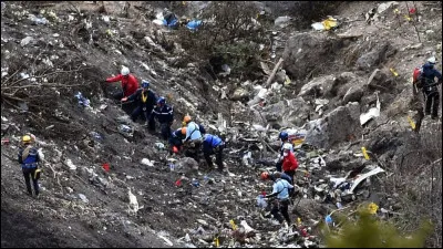 Catastrophe : Le 24 mars 2015 un accident aérien est provoqué par le suicide du copilote Andreas Lubitz, qui a volontairement précipité son avion contre une montagne. Quelle était la compagnie ?