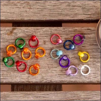 C'est un objet d&eacute;coratif n'ayant pas trop de valeur.