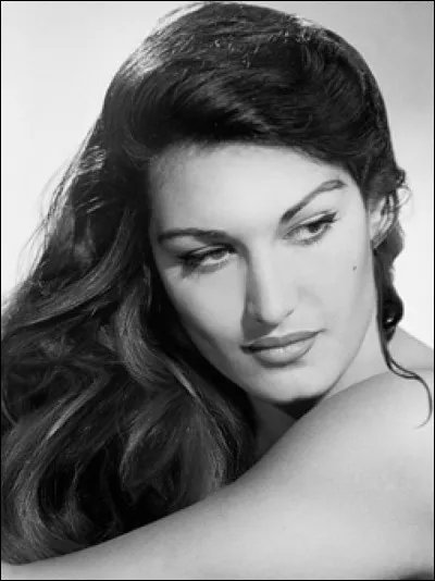 Qui est cette jeune fille ?