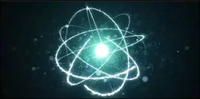 Par quelle relation se calcule la masse d'un atome ?