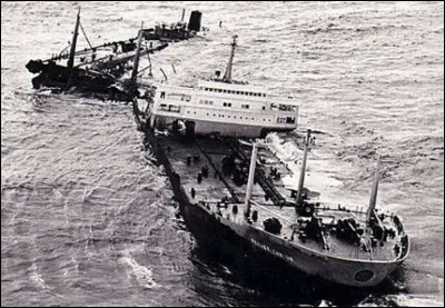 Quel pétrolier a fait naufrage le 18 mars 1967, déclenchant une marée noire sans précédent ?