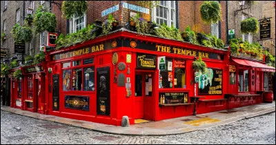 Dans quel pays se situe cette capitale ?