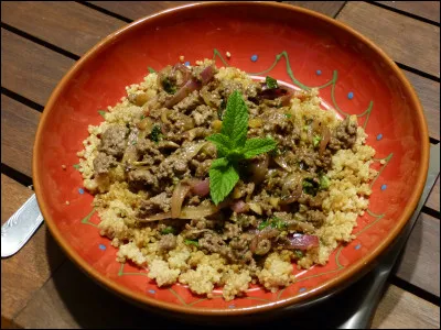 La menthe peut relever le goût d'un plat.