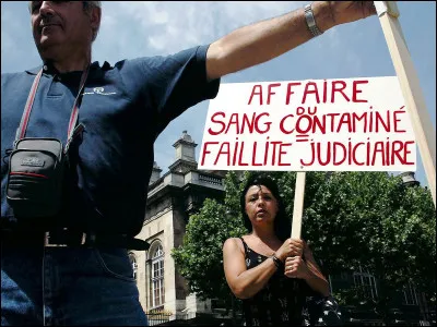 France : en 1991, le scandale de l'affaire du sang contaminé éclate. Quel homme politique est directement impliqué ?