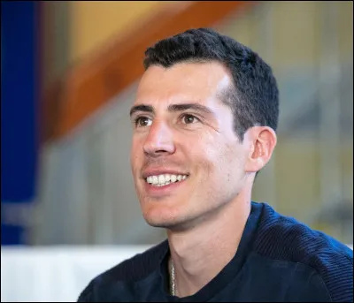 Dans quel sport Quentin Fillon-Maillet s'illustre-t-il ?