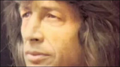 Né en 1932 en Espagne il nous a quittés en 2015. C'est lui qui, dans les années 60, interprétait "Ballade à Sylvie". Quel est son nom ?