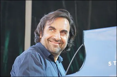 Dans quel télé-crochet, diffusé d'abord sur M6 et ensuite sur D8 André Manoukian fut-il membre du jury ?