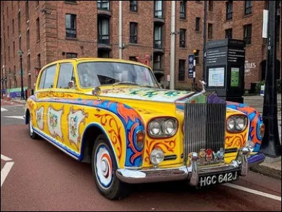 À quel groupe a appartenu cette Rolls aux couleurs psychédéliques ?