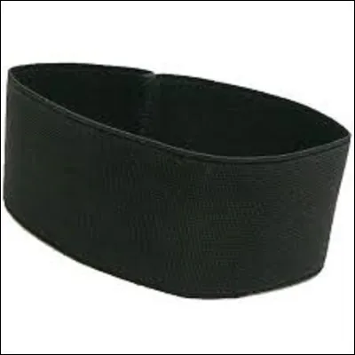 Géographie / sport : 
En septembre, quelle équipe nationale de football a vu ses joueurs porter un brassard noir, lors des matchs de la Ligue des nations face à l'Allemagne, puis contre l'Italie ?