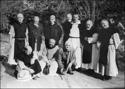 Monde : Dans quel pays sept moines trappistes ont-ils été pris en otages puis décapités le 27 mars 1996 par un groupe islamiste armé ?