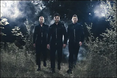 Complétez : 
"Du stellst dich quer, machst Alarm, kämpfst für deine..."