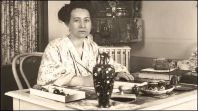 Alexandra David-Néel, écrivaine et exploratrice, est célèbre pour avoir visité à plusieurs reprises ...