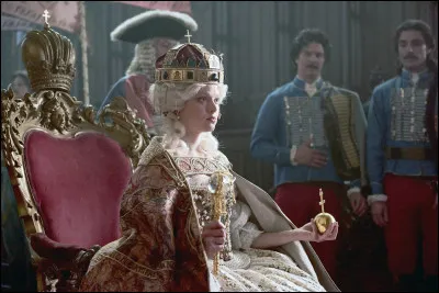 Quel âge a Marie-Thérèse d'Autriche lorsqu'elle devient archiduchesse d'Autriche et "roi" de Hongrie ?