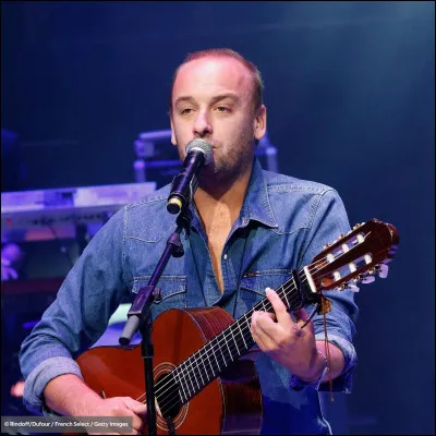 Qui est ce Charles dit Ours, chanteur français; fils d'Alain, auteur-compositeur-interprète et acteur franco-suisse ?