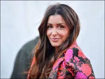 Lors du premier prime (diffusé le 15 octobre) sur TF1, quelle ancienne élève emblématique de l'émission est venue interpréter un medley de ses tubes ?