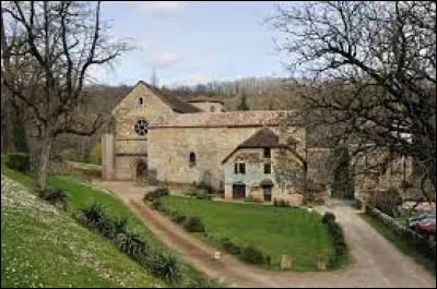 Je vous propose de partir en Occitanie à la découverte de l'abbaye de Beaulieu-en-Rouergue, à Ginals. Village de l'arrondissement de Montauban, il se situe dans le département ...