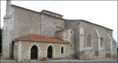 Village Vendéen Thiré se situe en région...