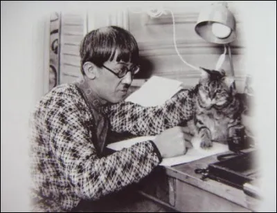 Qui est ce dessinateur français d'origine japonaise, passionné par les chats, sources d'inspiration de son oeuvre ?