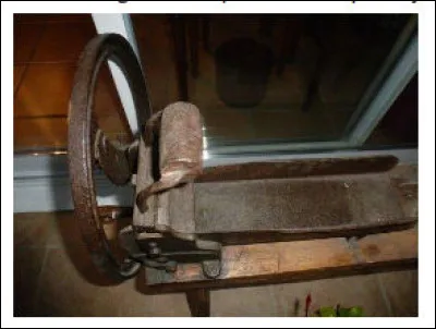 Et çui-là donc, qu'est-ce que c'est-y qu'on peut beurdasser* avec ?