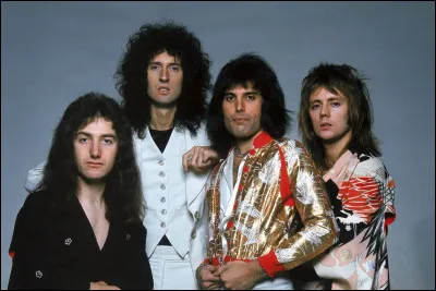 Quel est ce groupe de rock britannique fondé en 1970 par son animateur et chanteur mythique Freddie Mercury, mort en 1991 ?