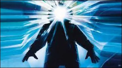 Ce film de science-fiction horrifique est sorti aux États-Unis en 1982, et les acteurs principaux sont Kurt Russel, Wilford Brimley, Keith David, David Clennon et Donald Moffat. Quel est le titre de ce film ?