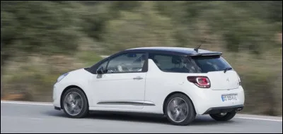 Quelle est cette voiture ?