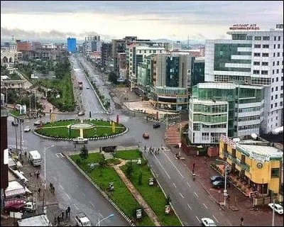 Parmi les 15 pays qui comptent aujourd'hui plus de 100 millions d'habitants, quel est celui dont le doublement de la population a été le plus rapide ?