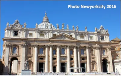 Quelle est cette basilique, l'édifice religieux le plus important du catholicisme, situé au Vatican au coeur de Rome, édifice construit entre 1506 et 1626 ?