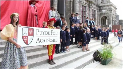 Puy du fou académie a lancé sa première classe en...