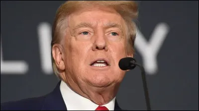 Monde : Le 12 juin 2018, Donald Trump rencontre un autre dirigeant et cette rencontre est qualifiée d'historique. Mais qui est cet autre dirigeant ?