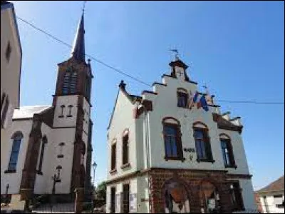Nous terminons notre balade dans le Grand-Est, à Uhlwiller. Village de l'arrondissement de Haguenau-Wissembourg, il se situe dans le département ...