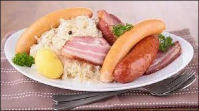 Que faut-il ajouter à "cho" pour obtenir le nom d'une spécialité alsacienne ?