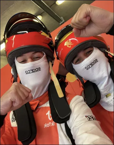 Le chanteur Maxence, qui devait initialement concourir aux côtés de Seb, abandonne après plusieurs entrainements. Par qui est-il remplacé ?