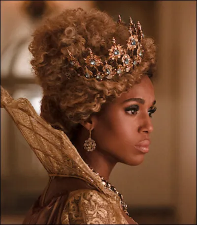 Quelle actrice joue le rôle de la doyenne du Bien, Clarissa Dovey ?