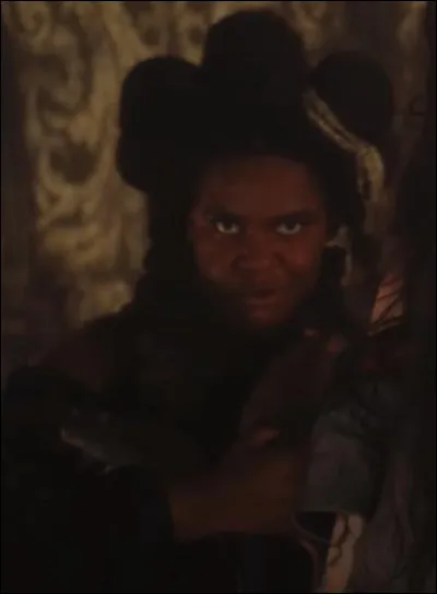 Quelle actrice joue le rôle d’Anadil ?