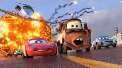 Qui double-t-elle dans les films d'animation "Cars" ?