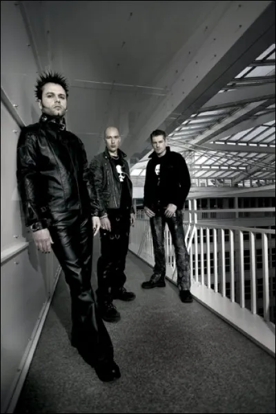 Complétez : 
"Lass uns brennen auf dem..."