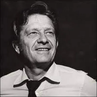 Il a écrit pour Joe Dassin "l'été indien" et "les Champs-Élysées" :