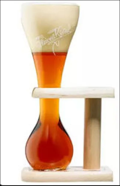 On note aussi le terme de "veisalgie" emprunté à l'anglais et dont la construction se base sur un radical ... [Complétez !] et du suffixe grec "-algie" (douleur).