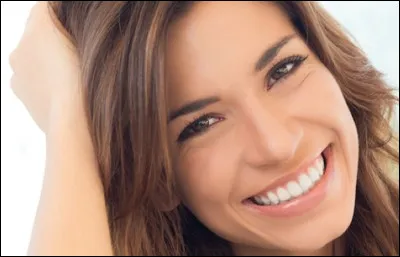 Quel célèbre chanteur jamaïcain est l'auteur de cette citation : ''La plus belle courbe sur le corps d'une femme est son sourire.'' ?