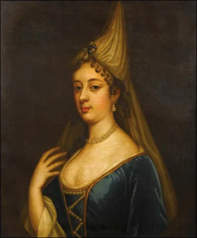 Avec quelle reine de France Nurbanu a-t-elle correspondu ?