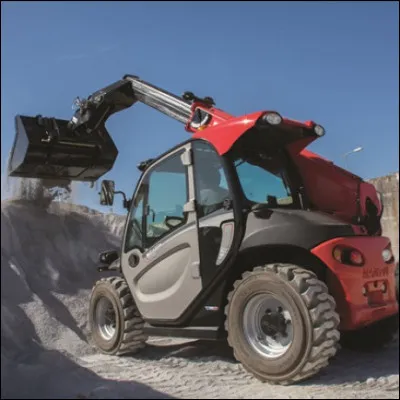 Sous quel titre a &eacute;t&eacute; initialement publi&eacute; "le Faiseur d'&eacute;pouvantes" de Graham Masterton ?