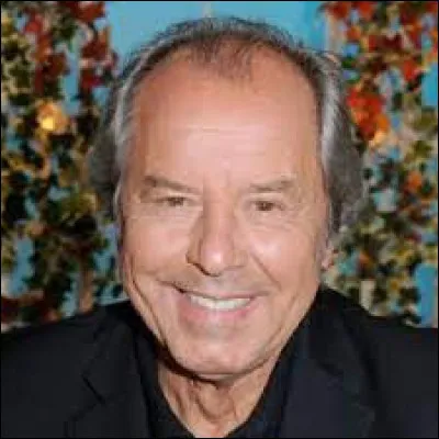 Il a animé en 2011 la tournée "Âge tendre et Têtes de bois", il est animateur radio sur Radio Classique : il se nomme ...